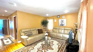 Image of Cozy 4-bedroom, bathrooms, Free Parking