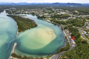 Image of Stay by water on Wellington Drive, surrounded by serenity and scenery!