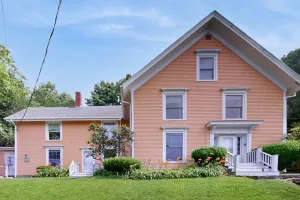 Image of Cozy apartment with harbor view - full kitchen & washer\/dryer - walk to water