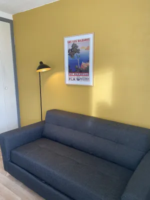 Image of Studio in quiet residence with parking