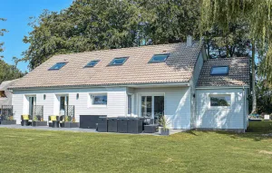 Image of Gorgeous Home In St-Martin-Aux-Buneaux