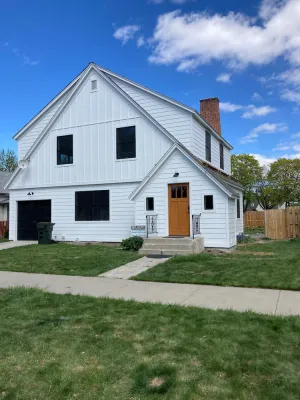 Image of Large House 2 Blocks from Downtown Baker, large yard, and garage 4BED\/2 BTH