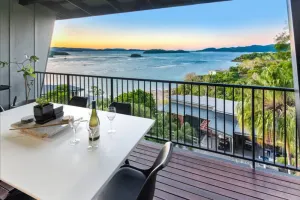 Image of Panorama 4 & Buggy - Hamilton island