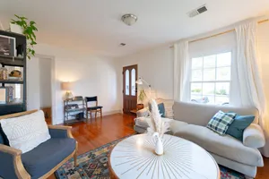 Image of Cozy Midtown cottage, 2.5 miles from Masters
