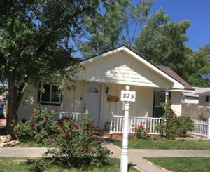 Image of Rose Haven Cottage is a small comfortable home. In the heart of Montrose.
