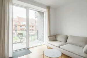 Image of Fantastic 2-bed apartment with balcony