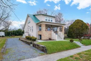 Image of Whole House Sleeps 6