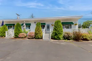 Image of Charming studio w\/ shared pool & terrace - near beaches & coastal attractions