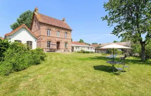Image of Beautiful Home In Fressin With Kitchen