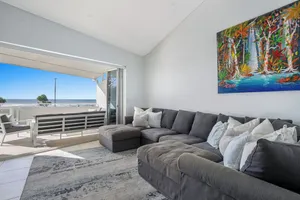 Image of Lennox Head Waves Beachfront Penthouse