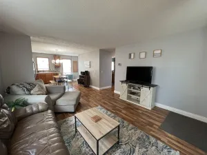 Image of 3 bed, 2 bath near TRNP, Medora and Dickinson