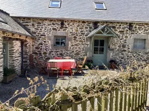 Image of Beautiful cottage with private,heated pool and free internet access.