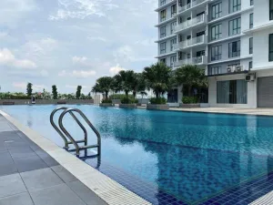 Image of Paradigm Mall Platino Apartment 2BR 2FREE By Natol