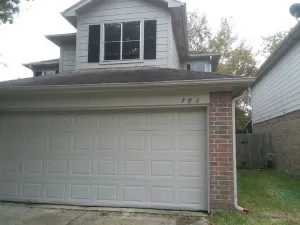 Image of Lovely Renovated 4 Bedroom home with easy highway access and optional Gym Access