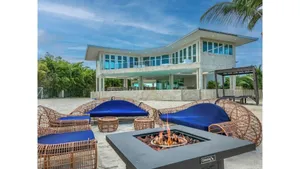 Image of Casa Mare 5 bedroom 6 bath Tropical Oasis on the Ocean Pool, Sandy back yard and