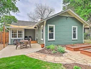 Image of Historic House Across From UMHB & 3 Miles to Expo