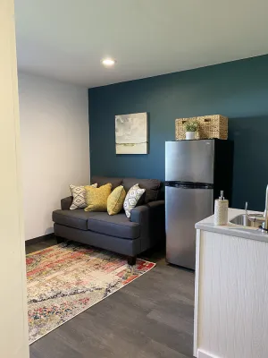 Image of Adorable studio unit with full kitchen