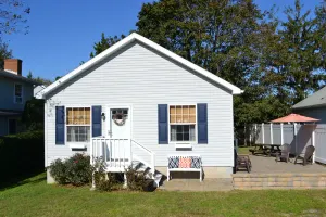Image of Adorable Beach House in perfect location