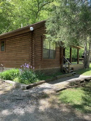 Image of Cabin close to Natural Bridge State Park with Jhot tub and internet