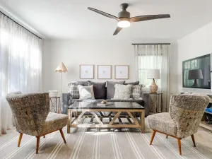 Image of Cozy getaway in a prime location