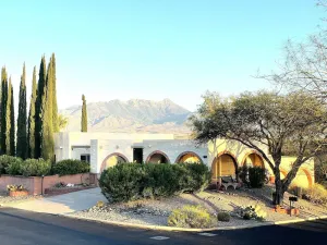 Image of Sun-Soaked AZ Townhome with Private Patio and Mtn View