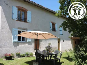 Image of Charming Country Cottage with Modern Amenities & Garden, Near Montbrison