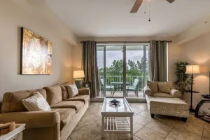 Image of Beach Resort! 3 bdrm Waterfront - Walk to the beach, restaurants and resort amenities! Fitness Center, Bars and Pools!