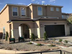 Image of House 3 bd 2.5 bathrooms