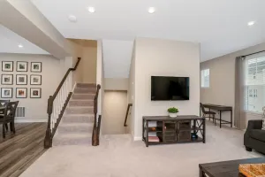 Image of Escape to Comfort and Convenience in Akron, Ohio!