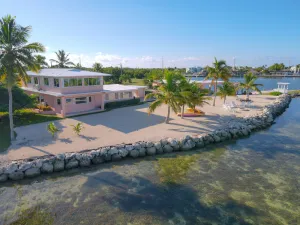 Image of Private Waterfront Home, Heated Pool, Beach, Tiki w\/Grill, Dock, Kayaks, Sunset
