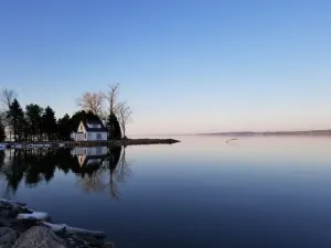 Image of The Little Lake House - Private\/Secluded Pennisula - Lake Winnebago