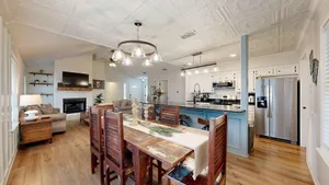 Image of Modern Farmhouse Getaway in Town! Large Floorplan. NEW King\/Queen\/Twin beds!