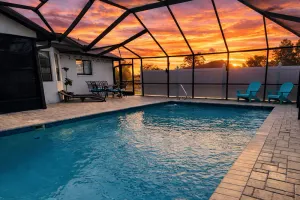 Image of Close to Weeki Wachee Springs • Fully Equipped Kitchen • Fast WIFI • KING Beds!