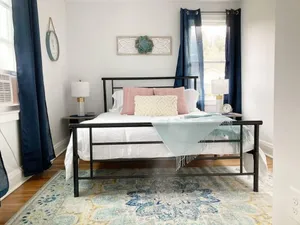 Image of Cozy 2 Bed Apartment Near Downtown Bristol