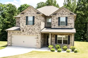 Image of Cheerful & Spacious 4bedroom home away from home!
