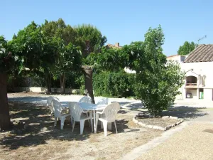 Image of Vacation villa in quiet neighborhood near town center