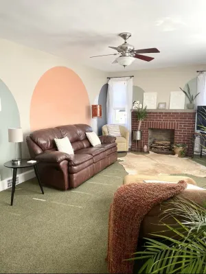 Image of Private 2 Bedroom Apt with bike storage 1 mile to the GAP and C&O Canal \/