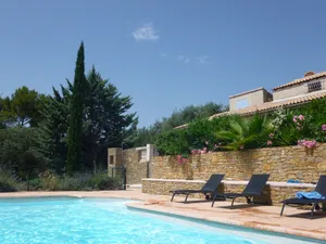 Image of Provencal villa with a pool, for a family or group
