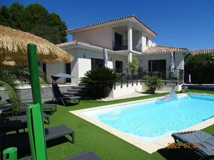 Image of Proche Pézénas, très bel appartement, commerces
