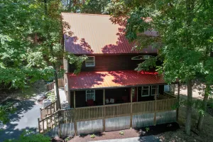 Image of Newly renovated, Scenic Hilltop Cabin near Natural Bridge State Park