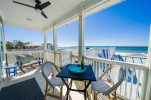 Image of Incredible Beach Front House!  6Br \/ 4.5 Ba. 2 Homes in One!