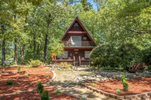 Image of Woodsy cabin perfect for a couple or a group!