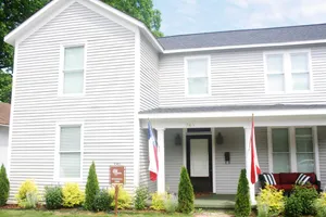 Image of WALK EVERYWHERE!! Downtown Designer Home Close to Everything in Huntsville