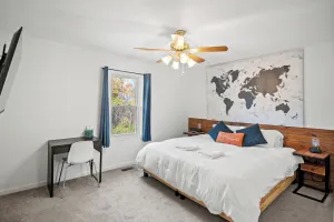 Image of 8 min to Ark, Playroom, Sleeps 12 on Quiet Street