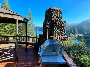 Image of Hilltop House Lakefront With Lakeviews