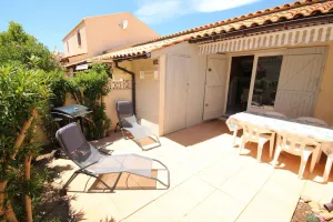 Image of Nice renovated Holiday house for 5 people, in a secured residence with pool (mid june\/mid sept),...