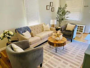 Image of St Louis Family Friendly Gem in Dogtown