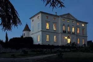 Image of Magnificent genuine castle with pool in the Agen region, Perigord