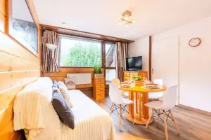 Image of Appartement pour 4 personnes avec balcon et garage, proche téléphérique et commerces à Saint-Lary - FR-1-296-478