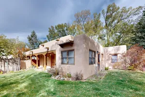 Image of Retreat with adobe courtyard, fireplace & stylish decor - walk to Taos Plaza